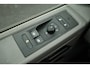 Volkswagen Transporter 2.0 TDI 110pk L1H1 Bijrijdersbank Navigatie Airco Cruise Control