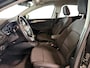 Ford Focus Wagon 1.0 EcoBoost Titanium Business Navigatie - Cruise Control - Trekhaak