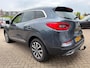 Renault Kadjar 1.3 TCe Zen met parkeersensoren / camera en leer en trekhaak en navigatie en bluetooth telefoon en media en airco