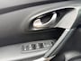 Renault Kadjar 1.3 TCe Zen met parkeersensoren / camera en leer en trekhaak en navigatie en bluetooth telefoon en media en airco