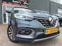 Renault Kadjar 1.3 TCe Zen met parkeersensoren / camera en leer en trekhaak en navigatie en bluetooth telefoon en media en airco