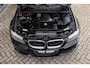 BMW 3-Serie 318i Business Line M-sport | M-pakket | NL auto | Facelift | Xenon | Cruise control | Navigatie Professional | Bluetooth | Climate control | M-sport stuur | Sportstoelen | PDC | 18 inch