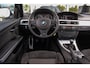 BMW 3-Serie 318i Business Line M-sport | M-pakket | NL auto | Facelift | Xenon | Cruise control | Navigatie Professional | Bluetooth | Climate control | M-sport stuur | Sportstoelen | PDC | 18 inch