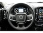 Volvo XC40 T4 Recharge Inscription Panoramadak | Elektrisch verstelbare voorstoelen | Stoel- & Stuurwielverwarming | Adaptieve Cruise Control met Pilot Assist | BLIS Dodehoekdetectie | Trekhaak semi elektrisch inklapbaar | 19" Lichtmetalen velgen