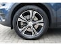 Volvo XC40 T4 Recharge Inscription Panoramadak | Elektrisch verstelbare voorstoelen | Stoel- & Stuurwielverwarming | Adaptieve Cruise Control met Pilot Assist | BLIS Dodehoekdetectie | Trekhaak semi elektrisch inklapbaar | 19" Lichtmetalen velgen