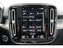 Volvo XC40 T4 Recharge Inscription Panoramadak | Elektrisch verstelbare voorstoelen | Stoel- & Stuurwielverwarming | Adaptieve Cruise Control met Pilot Assist | BLIS Dodehoekdetectie | Trekhaak semi elektrisch inklapbaar | 19" Lichtmetalen velgen