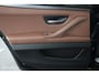 BMW 5-Serie 520i Luxury Edition 184 PK | M-Sport | Pano-Dak | elek. Stoelen | Stoelverwarming | Bruin leder | Stoelverwarming