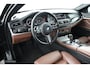 BMW 5-Serie 520i Luxury Edition 184 PK | M-Sport | Pano-Dak | elek. Stoelen | Stoelverwarming | Bruin leder | Stoelverwarming