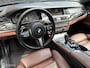 BMW 5-Serie 520i Luxury Edition 184 PK | M-Sport | Pano-Dak | elek. Stoelen | Stoelverwarming | Bruin leder | Stoelverwarming