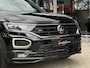 Volkswagen T-Roc 1.5 TSI AUT. *!* 2x R-LINE *!* NAVI/ LED/ 19 INCH/ CAMERA/ RADAR *!*