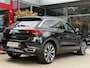 Volkswagen T-Roc 1.5 TSI AUT. *!* 2x R-LINE *!* NAVI/ LED/ 19 INCH/ CAMERA/ RADAR *!*