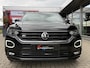 Volkswagen T-Roc 1.5 TSI AUT. *!* 2x R-LINE *!* NAVI/ LED/ 19 INCH/ CAMERA/ RADAR *!*