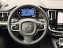 Volvo V60 T8 Plug-in hybrid AWD AUT8 455PK Ultimate Dark | Bowers & Wilkins audio | Geventileerde voorstoelen met massagefunctie | Verwarmde voorstoelen & Stuurwiel | 19" Black Edition Lichtmetalen velgen | Panoramadak | Adaptieve Cruise Control | BLIS Doedehoekdetectie