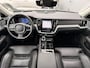 Volvo V60 T8 Plug-in hybrid AWD AUT8 455PK Ultimate Dark | Bowers & Wilkins audio | Geventileerde voorstoelen met massagefunctie | Verwarmde voorstoelen & Stuurwiel | 19" Black Edition Lichtmetalen velgen | Panoramadak | Adaptieve Cruise Control | BLIS Doedehoekdetectie