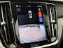 Volvo V60 T8 Plug-in hybrid AWD AUT8 455PK Ultimate Dark | Bowers & Wilkins audio | Geventileerde voorstoelen met massagefunctie | Verwarmde voorstoelen & Stuurwiel | 19" Black Edition Lichtmetalen velgen | Panoramadak | Adaptieve Cruise Control | BLIS Doedehoekdetectie