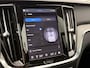 Volvo V60 T8 Plug-in hybrid AWD AUT8 455PK Ultimate Dark | Bowers & Wilkins audio | Geventileerde voorstoelen met massagefunctie | Verwarmde voorstoelen & Stuurwiel | 19" Black Edition Lichtmetalen velgen | Panoramadak | Adaptieve Cruise Control | BLIS Doedehoekdetectie