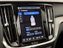 Volvo V60 T8 Plug-in hybrid AWD AUT8 455PK Ultimate Dark | Bowers & Wilkins audio | Geventileerde voorstoelen met massagefunctie | Verwarmde voorstoelen & Stuurwiel | 19" Black Edition Lichtmetalen velgen | Panoramadak | Adaptieve Cruise Control | BLIS Doedehoekdetectie