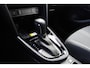 Toyota Yaris Cross 1.5 Hybrid Adventure Bi-Tone | Rijklaar | Blind Spot | Head Up | Sensoren v+a | Stoel-/stuurverw. | JBL | Apple/Android | LED | Keyless