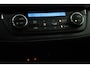 Toyota RAV4 2.5 Hybrid AWD Style | 1650kg trekgewicht | Keyless Entry | Camera | Navigatie | Electrische Achterklep | Trekhaak |