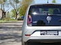 Volkswagen Up! 1.0 R-Line | cruise control | stoelverwarming | achteruitrijcamera | bluetooth