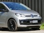 Volkswagen Up! 1.0 R-Line | cruise control | stoelverwarming | achteruitrijcamera | bluetooth
