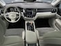 Volvo V60 2.0 B4 Inscription Automaat - Schuif/kantel dak - Achteruitrijcamera - Electrische Trekhaak