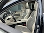 Volvo V60 2.0 B4 Inscription Automaat - Schuif/kantel dak - Achteruitrijcamera - Electrische Trekhaak