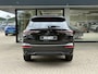 Mitsubishi Outlander 2.4 PHEV BlackEdition NIEUW UIT VOORRAAD LEVERBAAR | BlackEdition | Lederen Bekleding | Verwarmbare stoelen | Stoelventilatie voor | Adaptieve Cruise Control | Parkeersensoren voor- en achter | Verwarmbare achterbank | Panoramadak Elektrisch | 8 jaar fabrieksgarantie