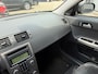 Volvo V50 2.0 Momentum 146PK Trekhaak,Clima,Cruise,ElektrRamen+Spiegels,Radio/Cd-Speler,Dakrail,Leder,Bluetooth,Parkeersensoren