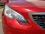 Peugeot 2008 BLUE LION 1.2 PureTech-110pk Navigatie | Cruise control | AIRCO | Parkeersensoren | Panoramadak | Bluetooth | LM-velgen 16inch