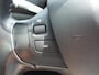 Peugeot 2008 BLUE LION 1.2 PureTech-110pk Navigatie | Cruise control | AIRCO | Parkeersensoren | Panoramadak | Bluetooth | LM-velgen 16inch