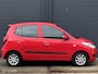 Hyundai i10 1.1 i-Drive Cool 5 deurs - AIRCO - LM VELGEN - EL. RAMEN - CPV - RADIO/CD MP3 - AUX/IPOD/USB - STUURBEKRACHTIGING - NL AUTO - APK TM 26-11-2026 -