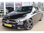 Mercedes-Benz A-klasse Limousine A250e 218PK AUTOMAAT AMG NIGHT Navi | Wide Screen | Sfeerverl.| Camera | Stoelverw. | Pdc v+a | Led |