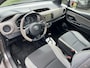 Toyota Yaris 1.5 Full Hybrid Bi-Tone Plus | Trekhaak, Panoramadak, Navigatie, Keyless, 16 inch, Cruise control, Armsteun, Spoiler, Privacy glass