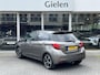 Toyota Yaris 1.5 Full Hybrid Bi-Tone Plus | Trekhaak, Panoramadak, Navigatie, Keyless, 16 inch, Cruise control, Armsteun, Spoiler, Privacy glass