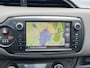 Toyota Yaris 1.5 Full Hybrid Bi-Tone Plus | Trekhaak, Panoramadak, Navigatie, Keyless, 16 inch, Cruise control, Armsteun, Spoiler, Privacy glass