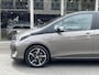 Toyota Yaris 1.5 Full Hybrid Bi-Tone Plus | Trekhaak, Panoramadak, Navigatie, Keyless, 16 inch, Cruise control, Armsteun, Spoiler, Privacy glass