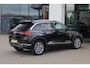 Volkswagen T-Roc 1.5 TSI Sport NL auto 1ste eigenaar door ons onderhouden, 18" LMV, trekhaak, privacy glas, zwarte hemel, digital cockpit, navigatie, Full led, ACC en app connect