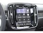 Volvo EX40 Single Motor Extended Range Ultra 82 kWh Navigatie / 360 Camera / 20'' velgen / Panorama schuif-kanteldak / Harman Kardon / Elektrisch verstelbare stoelen met geheugen / Stoelverwarming / Stuurverwarming