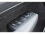 Volvo EX40 Single Motor Extended Range Ultra 82 kWh Navigatie / 360 Camera / 20'' velgen / Panorama schuif-kanteldak / Harman Kardon / Elektrisch verstelbare stoelen met geheugen / Stoelverwarming / Stuurverwarming