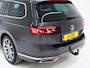 Volkswagen Passat Variant 1.4 TSI PHEV GTE 218PK | Panoramadak | Trekhaak | Massage | Camera | Virtual | Memory | Matrix | Carplay