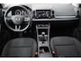 Skoda Karoq 1.0 TSI Ambition Business achetruitrijcamera, privacy glas, 19''LMV, pdc voor en achter, navigatie, climatronic, licht en regensensoren, mistlampen