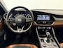 Alfa Romeo Giulia 2.0T 200pk Sprint Aut. Navigatie Apple Carplay Android Auto Camera Parkeersensoren Adaptive Cruise Control Dodehoek detectie Stoelverwarming Lichtmetalen velgen Climate Control