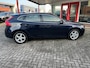 Volvo V40 1.5 T3 152PK Momentum automaat NIEUWE DISTRIBUTIERIEM