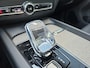 Volvo XC60 2.0 T8 Plug-in hybrid AWD Ultra Dark | Luchtvering | Bowers & Wilkins sound | Massagefunctie | 360 camera
