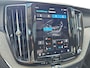 Volvo XC60 2.0 T8 Plug-in hybrid AWD Ultra Dark | Luchtvering | Bowers & Wilkins sound | Massagefunctie | 360 camera