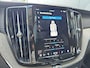 Volvo XC60 2.0 T8 Plug-in hybrid AWD Ultra Dark | Luchtvering | Bowers & Wilkins sound | Massagefunctie | 360 camera