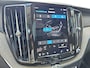 Volvo XC60 2.0 T8 Plug-in hybrid AWD Ultra Dark | Luchtvering | Bowers & Wilkins sound | Massagefunctie | 360 camera