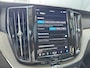 Volvo XC60 2.0 T8 Plug-in hybrid AWD Ultra Dark | Luchtvering | Bowers & Wilkins sound | Massagefunctie | 360 camera