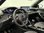 Peugeot 2008 1.2 PureTech 100 Allure Navigatie Apple Carplay/Android Auto Parkeersensoren Cruise Control Full LED Virtual Cockpit Climate Control Lichtmetalen velgen